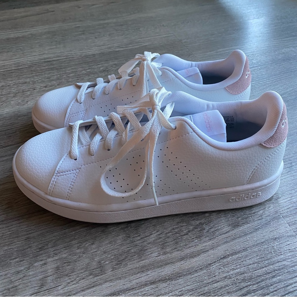 Women’s Adidas Advantage Sneakers, White Leather With… Gem